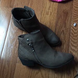 Madden Girl Hysteric Brown Bootie